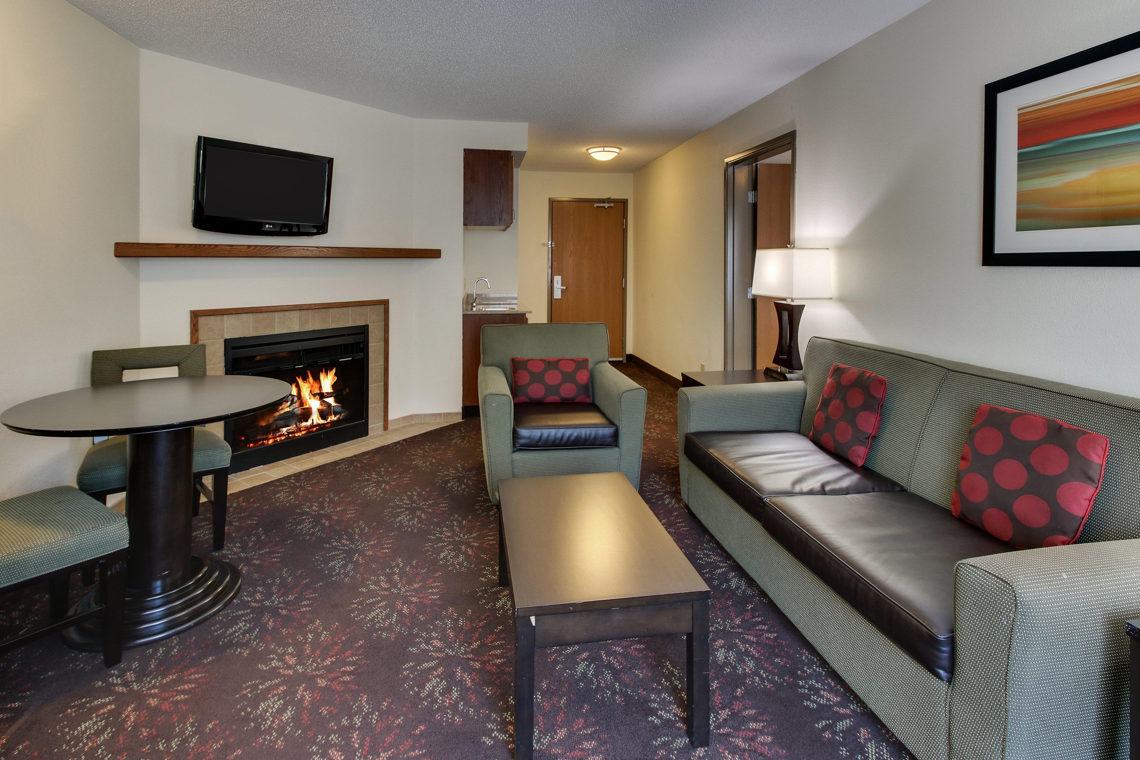 Holiday Inn Express Hotel & Suites Lancaster-Lititz By Ihg Exterior photo
